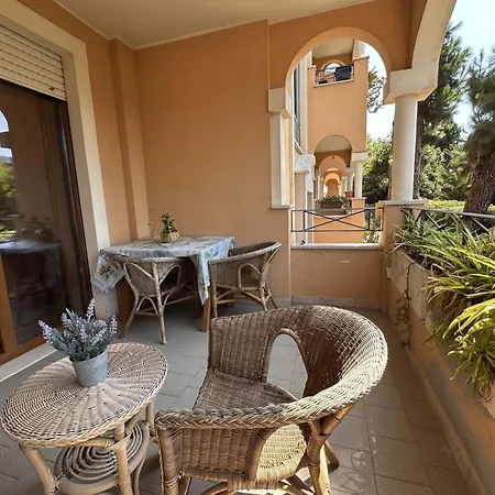 Fronte Mare Con Veranda Orata Apartmán