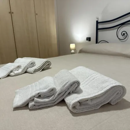 Fronte Mare Con Veranda Orata *