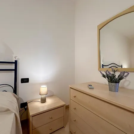 Fronte Mare Con Veranda Orata Apartmán